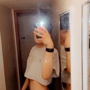 Meet your Posher, Roni